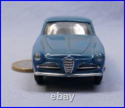 Dinky Toys France Originale 1/43 réf 24J Alfa Romeo 1900 Super Sprint coupé