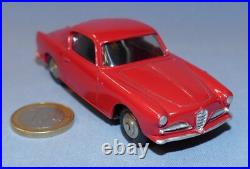 Dinky Toys France Originale réf 24J Alfa Romeo 1900 Super Sprint 1959 Dinky Toys France Originale réf 24J Alfa Romeo 1900 Super Sprint 1959