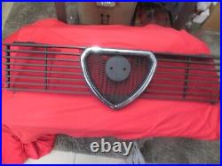 Original Alfa Romeo Giulietta 116 Dernière Série Grille Avant Neuve Original Alfa Romeo Giulietta 116 Dernière Série Grille Avant Neuve