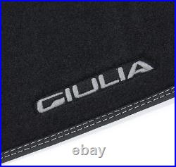Set 4 Tapis Velours Noir Original Alfa Romeo Giulia 2WD avec Logo Gris Set 4 Tapis Velours Noir Original Alfa Romeo Giulia 2WD avec Logo Gris